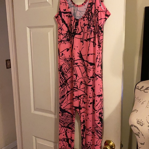 Jumpsuit - Picture 3 of 4